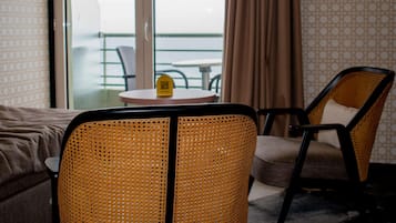 Premium-sengetøj, minibar, pengeskab på værelset, skrivebord