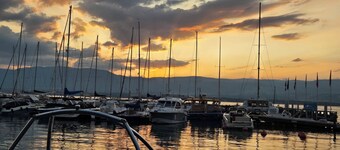 La Riviera Victoria
