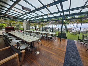 Lunch and dinner served - La Riviera Victoria (Yvoire)