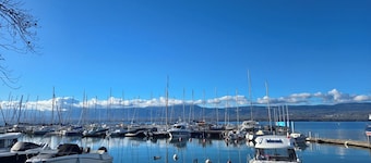 La Riviera Victoria