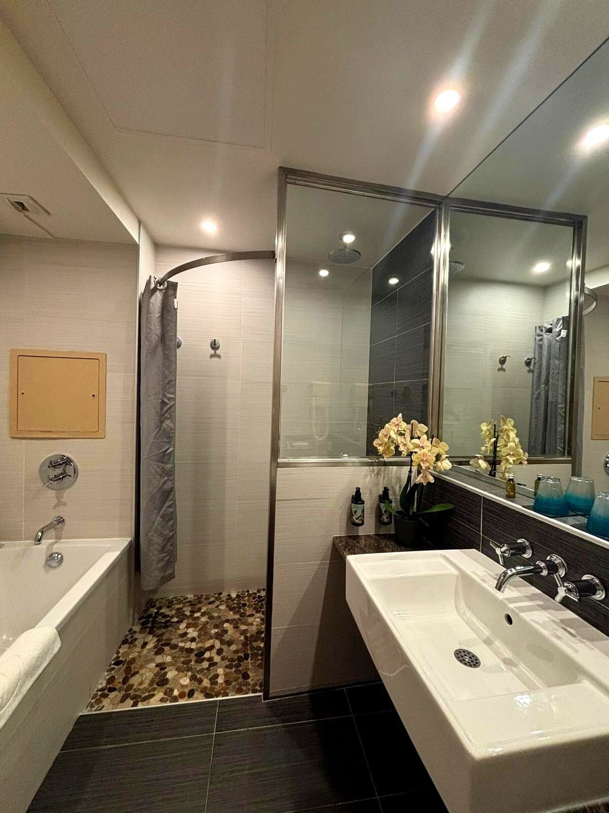 double room, terrace, lake view | bathroom | hair dryer, slippers, towels