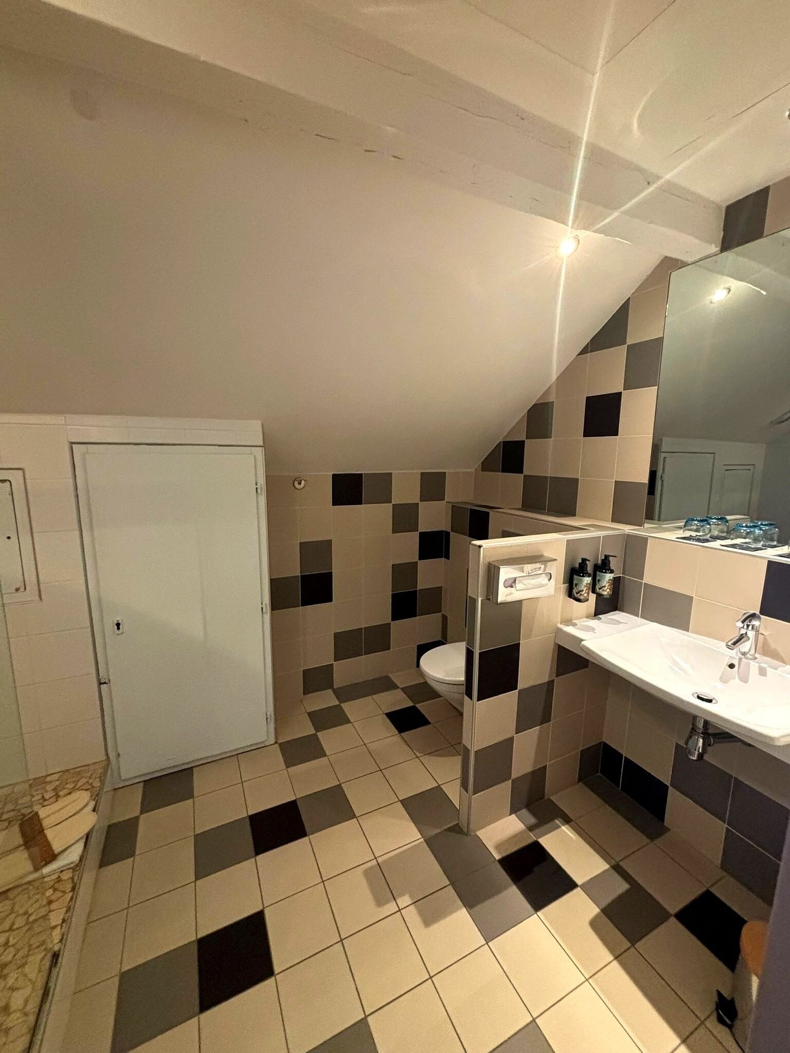 family quadruple room | bathroom | hair dryer, slippers, towels