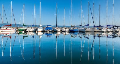 La Riviera Victoria