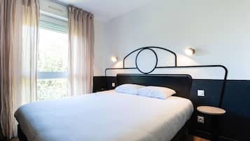 Coffres-forts dans les chambres, bureau, rideaux occultants