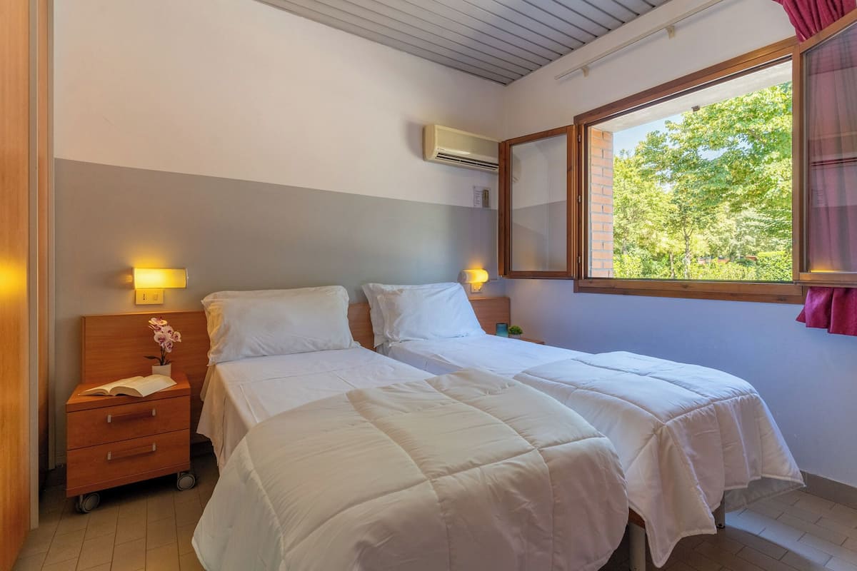 Comfort bungalow (Pet Friendly) | Individueel gemeubileerd, een bureau, gratis babybedden, beddengoed