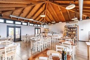 Aperto a pranzo e cena