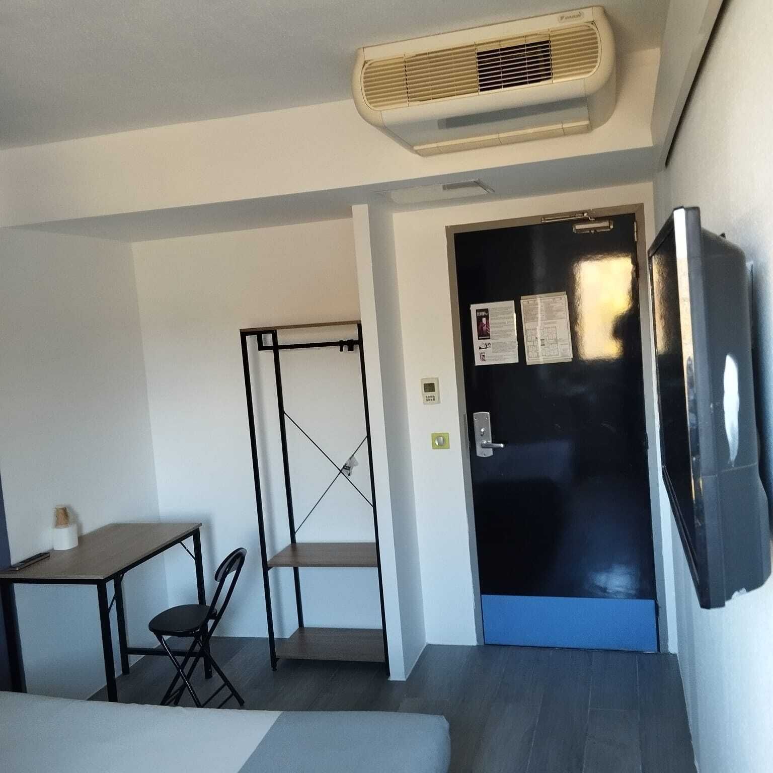 Soundproofing, free cots/infant beds, free WiFi, bed sheets