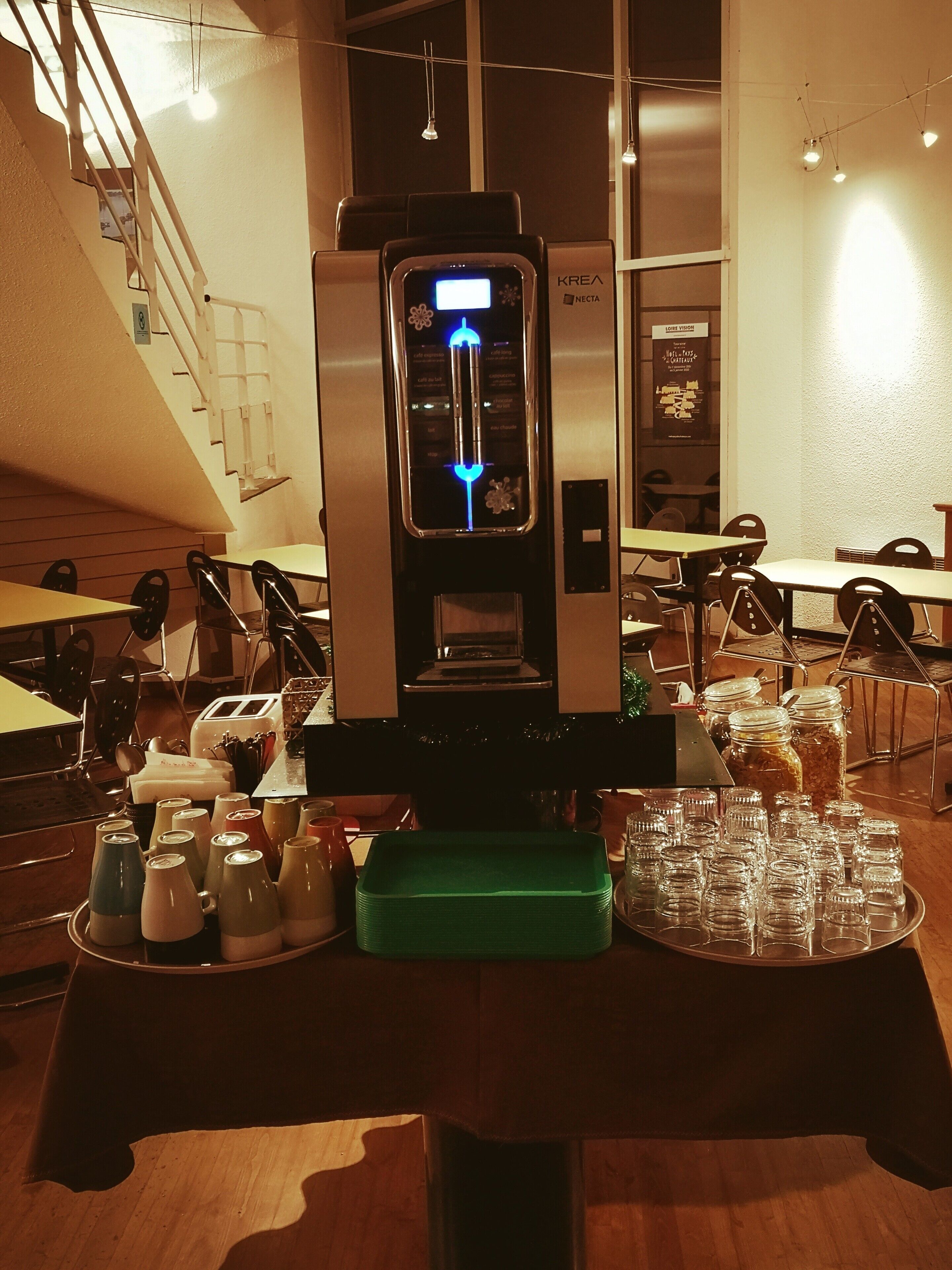 每日供應吃到飽早餐 (每人 EUR6.90)