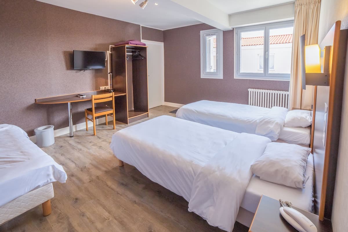 Superior Triple Room