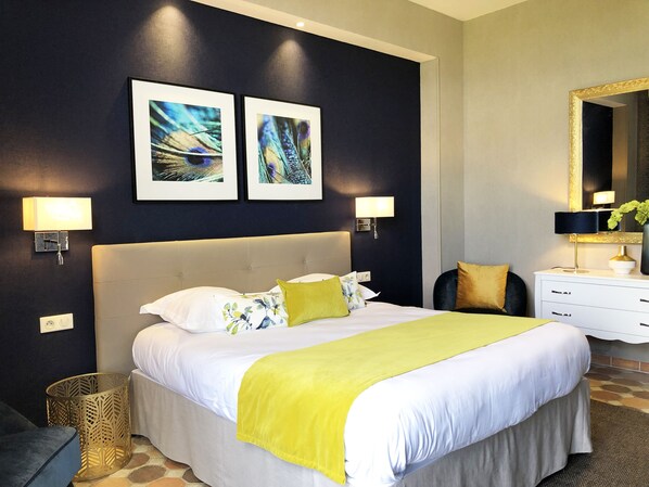 Large Suite Terrace | Blackout curtains, soundproofing, iron/ironing board