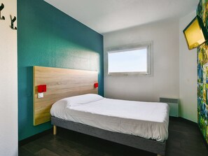 Room, 1 Double Bed, Private Bathroom (Cabrio) | Desk, soundproofing, free WiFi, bed sheets - hotelF1 Strasbourg La Vigie (Ostwald)