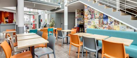 Daily buffet breakfast (EUR 5.90 per person)