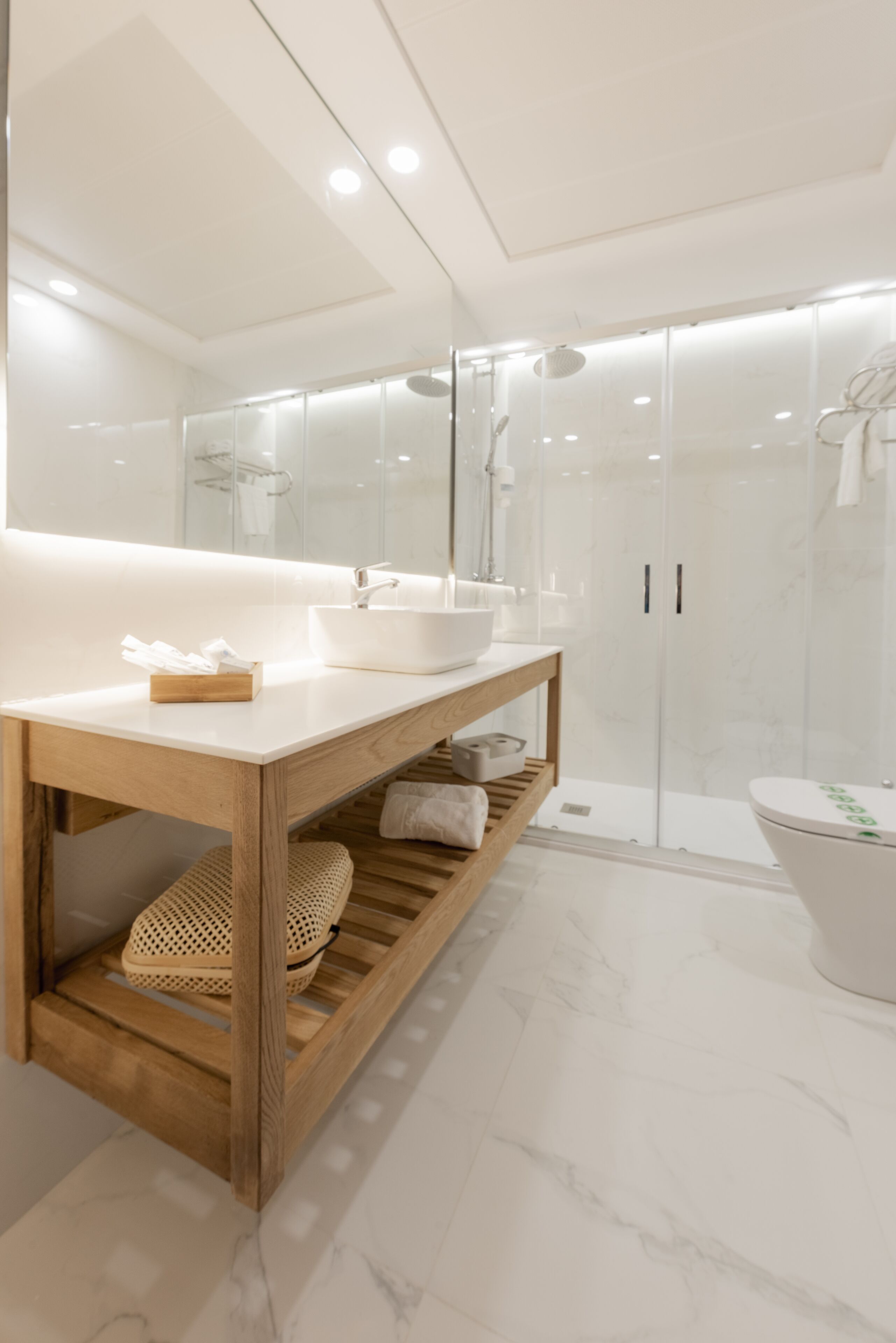 Free toiletries, hair dryer, slippers, bidet