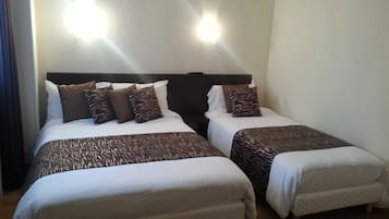 Premium bedding, desk, iron/ironing board, free WiFi