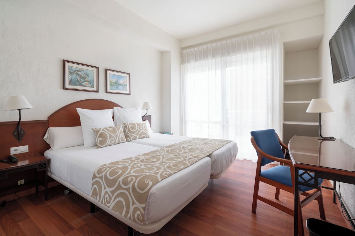 1 bedroom, minibar, desk, soundproofing