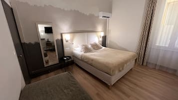 Superior Room | 1 bedroom, in-room safe, desk, blackout drapes