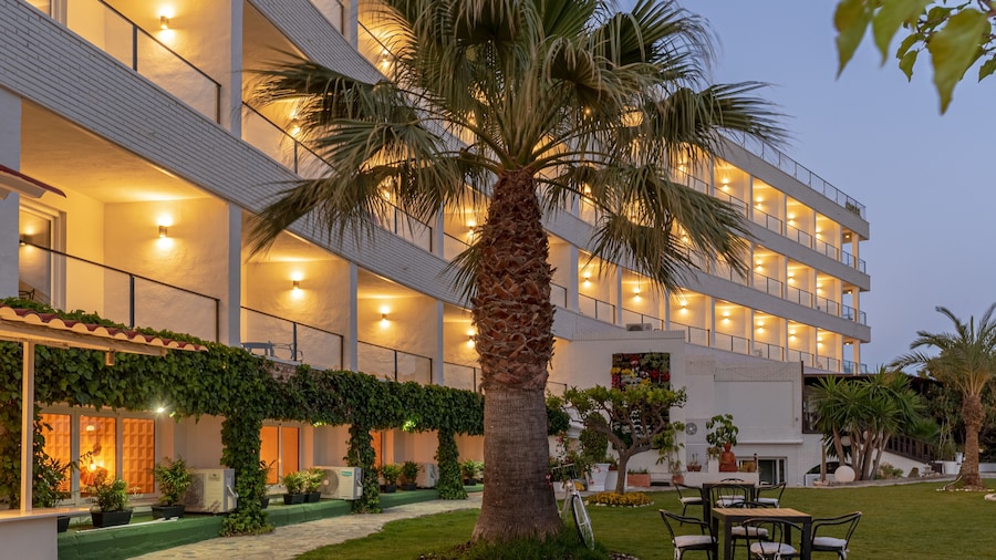 Ramada Resort by Wyndham Puerto de Mazarron