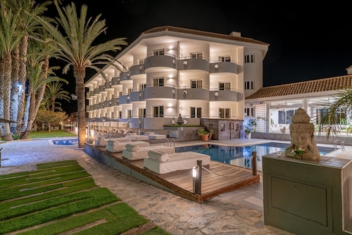 Ramada Resort by Wyndham Puerto de Mazarron