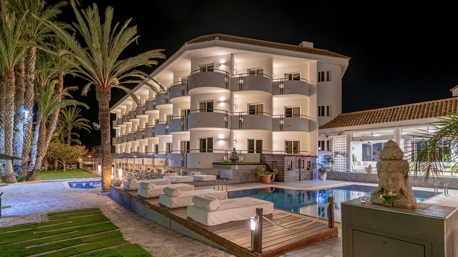 Ramada Resort by Wyndham Puerto de Mazarron