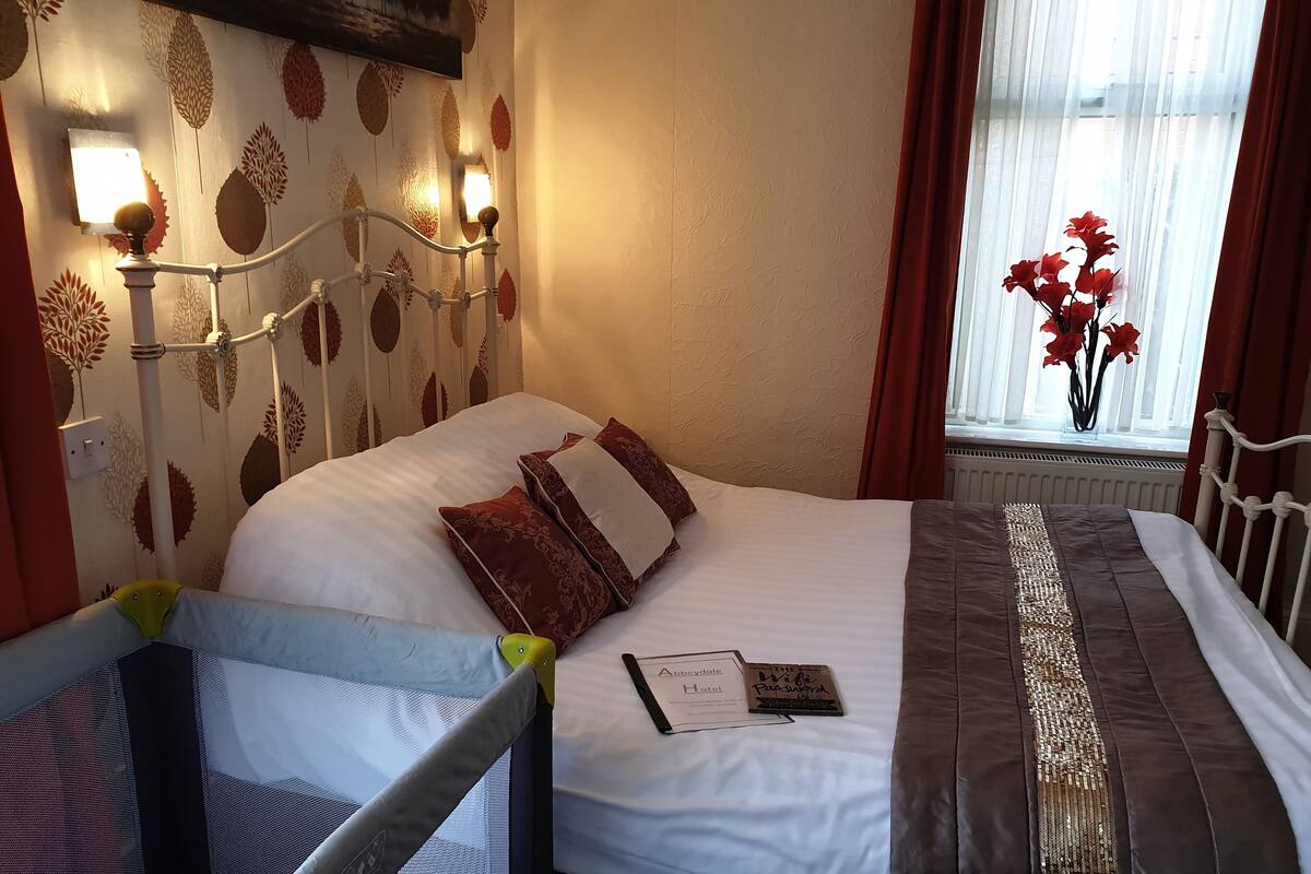 family triple room | in-room safe, individually decorated, iron/ironing board, free wifi