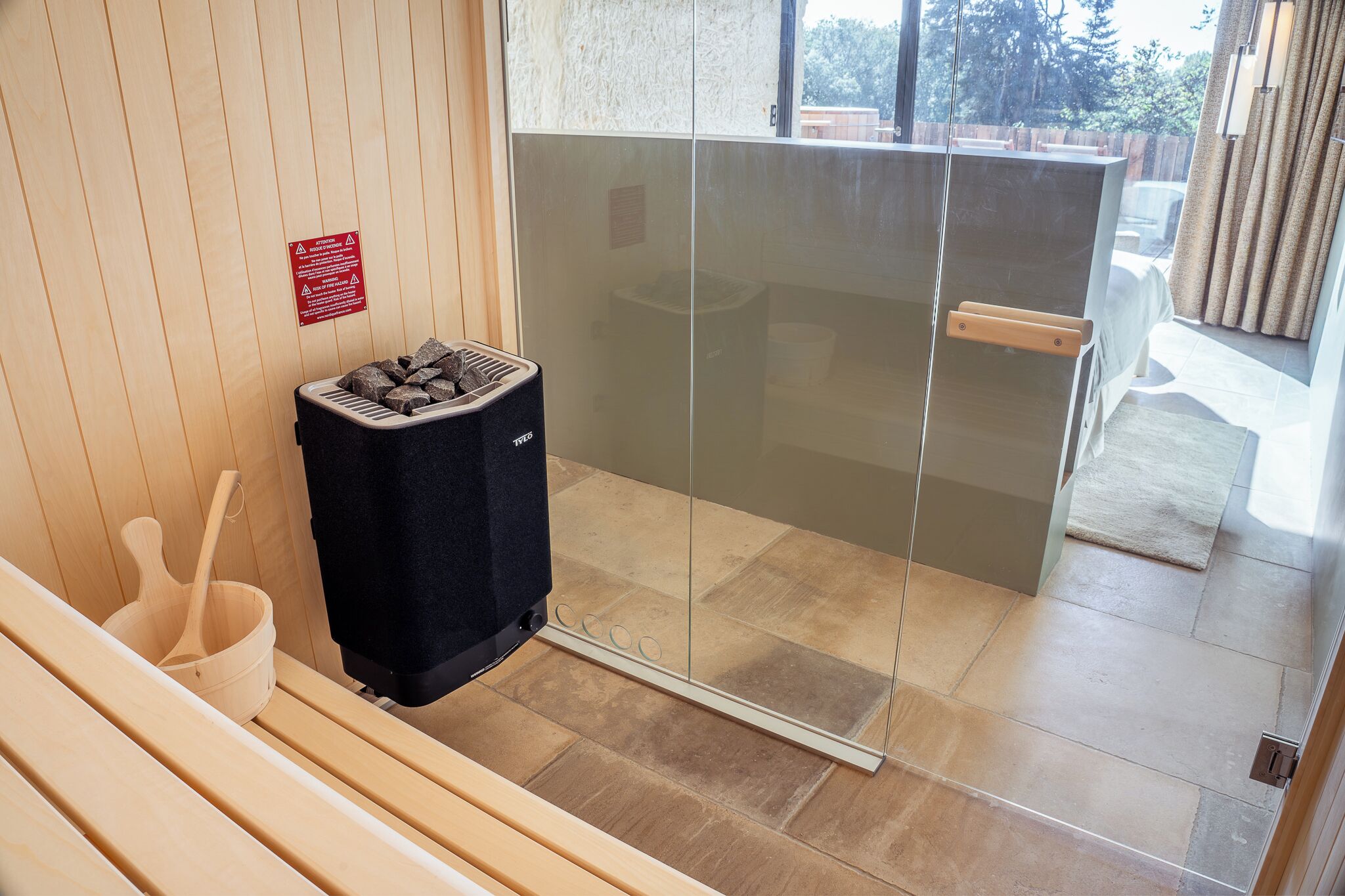 Couples treatment rooms, body treatments, body scrubs