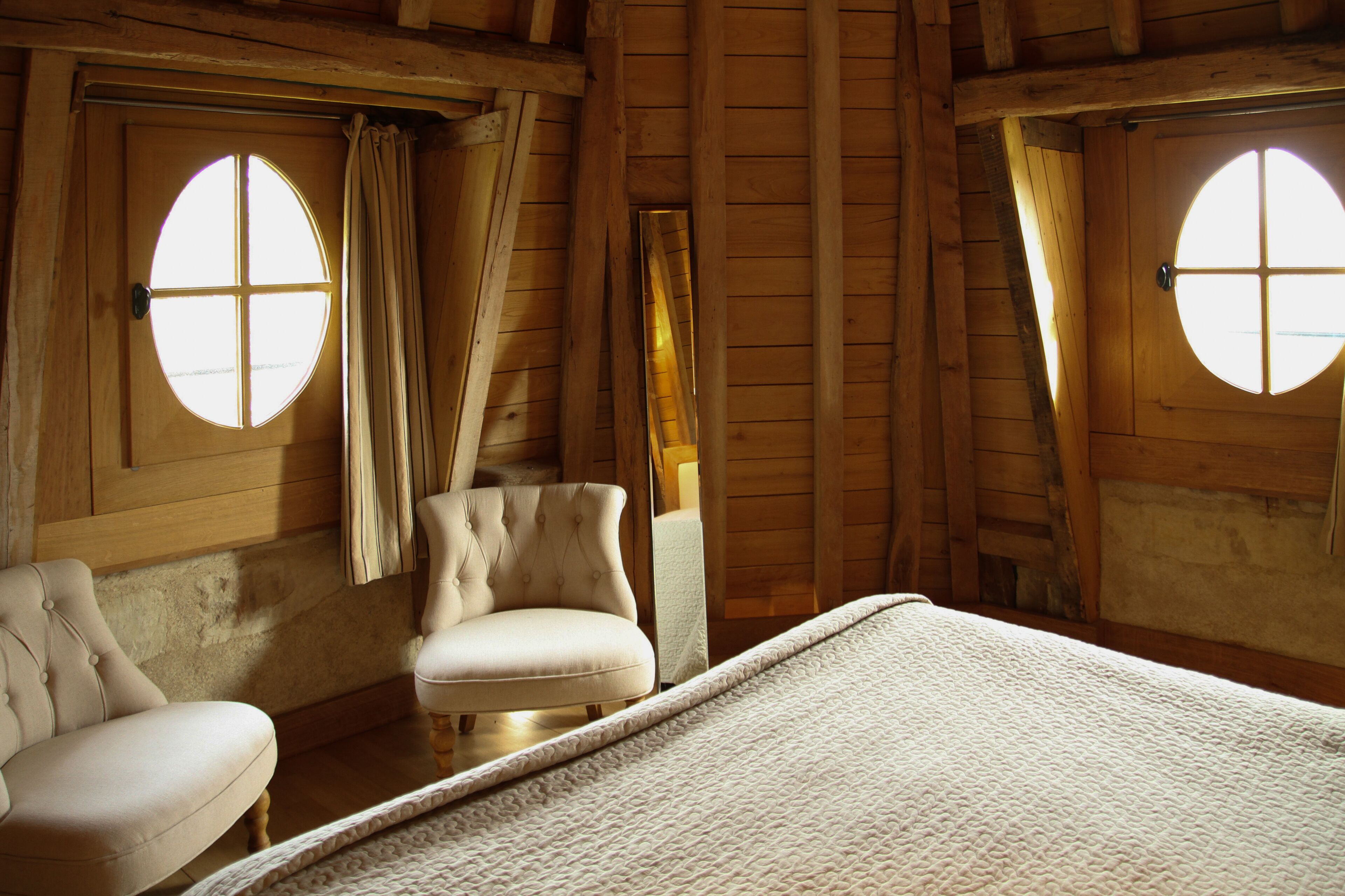 les privilèges | premium bedding, minibar, in-room safe, individually decorated