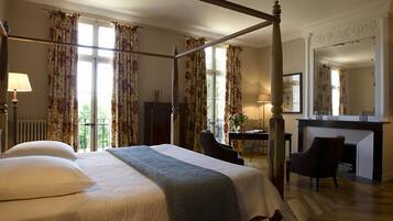 Literie hypoallergénique, minibar, coffres-forts dans les chambres