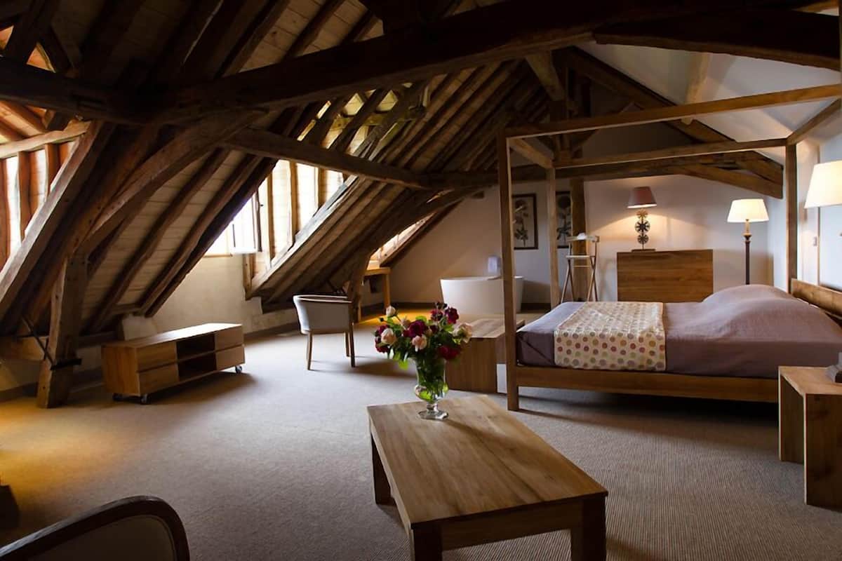 les privilèges | premium bedding, minibar, in-room safe, individually decorated
