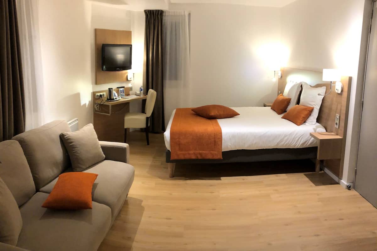 superior room, 1 double bed | premium bedding, desk, laptop workspace, blackout curtains