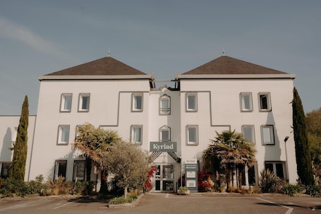 Außenbereich. Hôtel Kyriad Quimper Sud