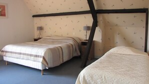 In-room safe, WiFi (free) - Auberge de la Foret (Morbecque)
