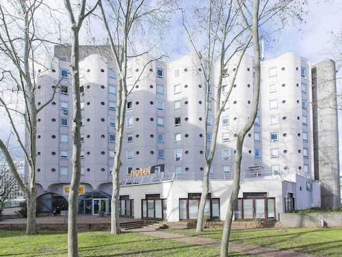 hotelF1 Cergy