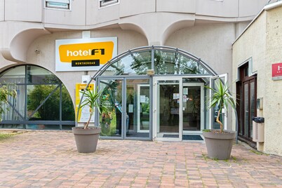 hotelF1 Cergy
