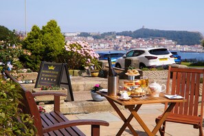 Terrace/patio - Mansion House (Scarborough)