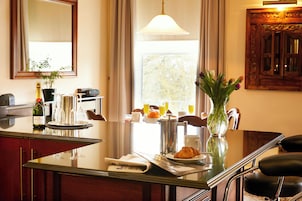 Luxury Apartment, 2 Bedrooms, Sea View | Living area | LCD TV, DVD player