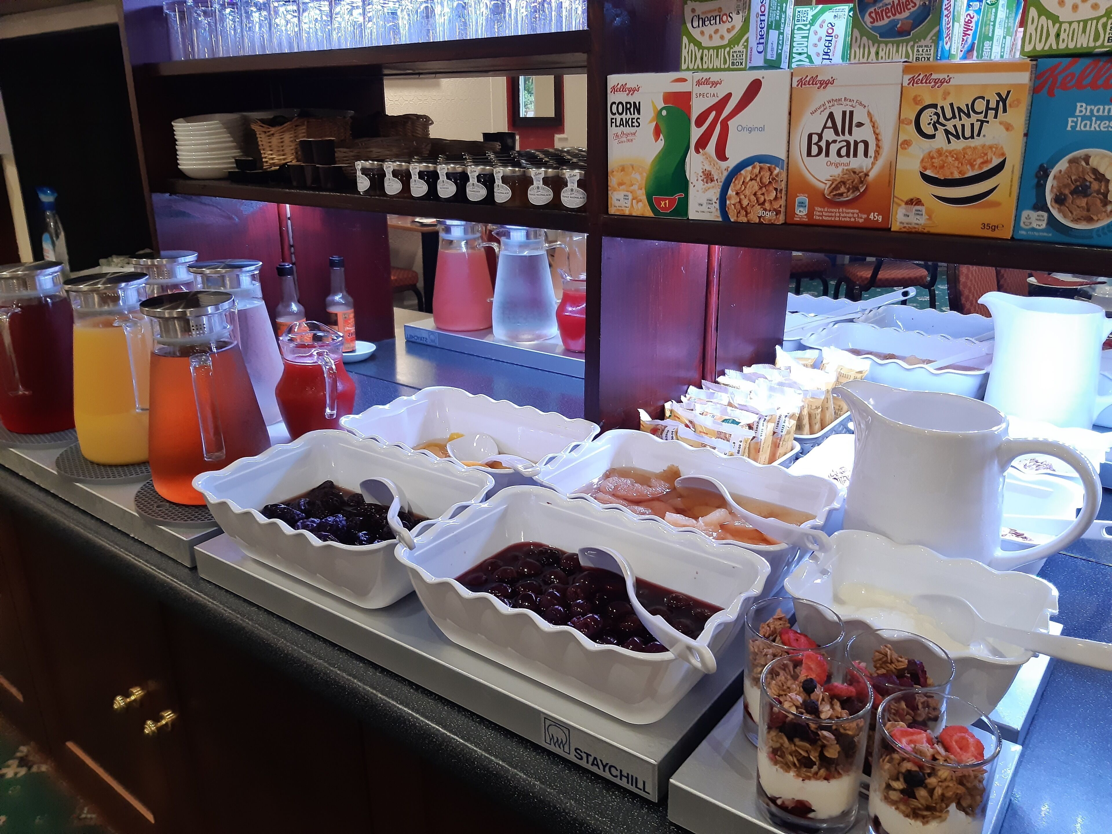 뷔페 아침 식사