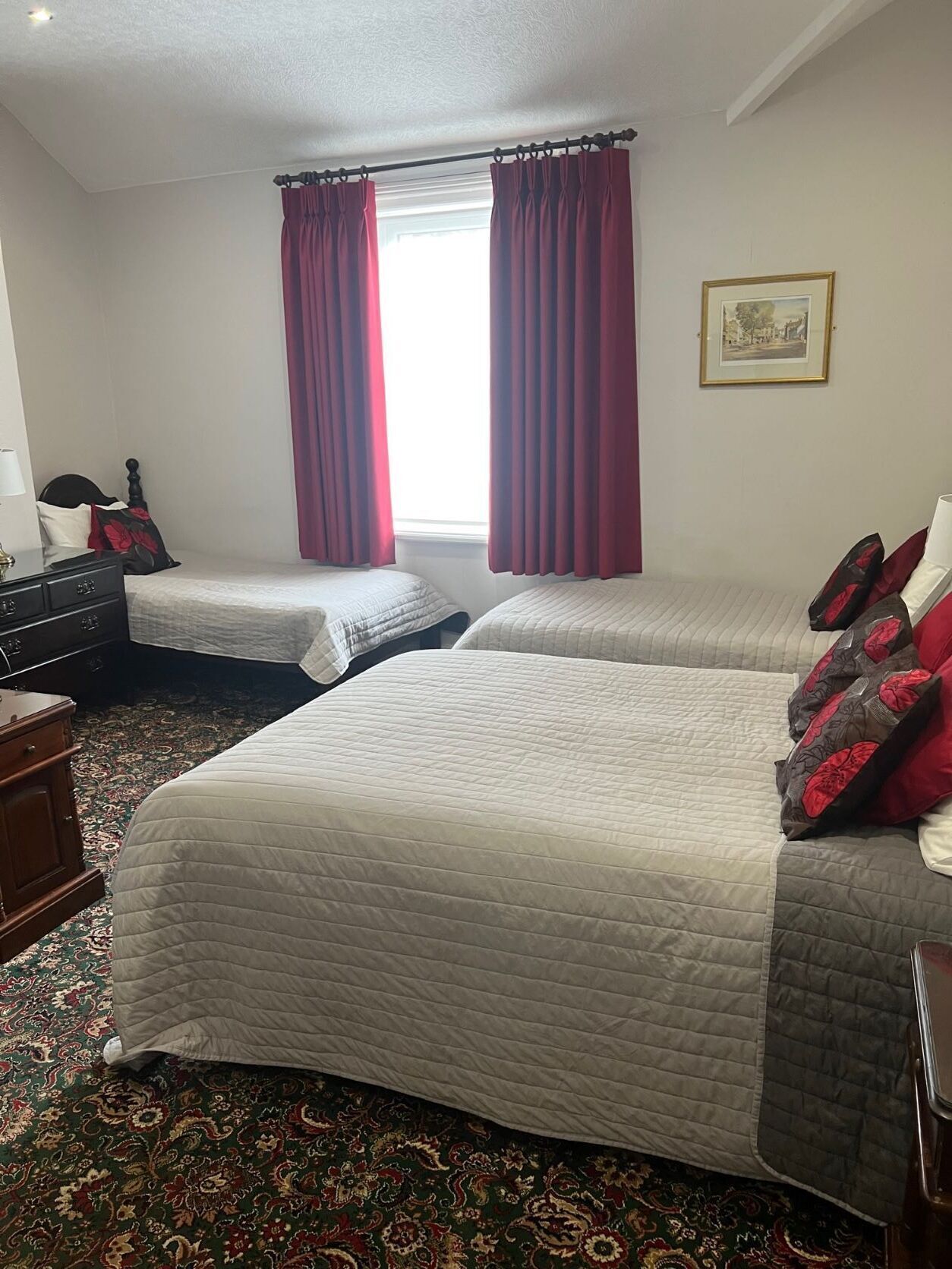 家庭四人房 | 低過敏寢具、客房內保險箱、獨特裝潢、布置獨特