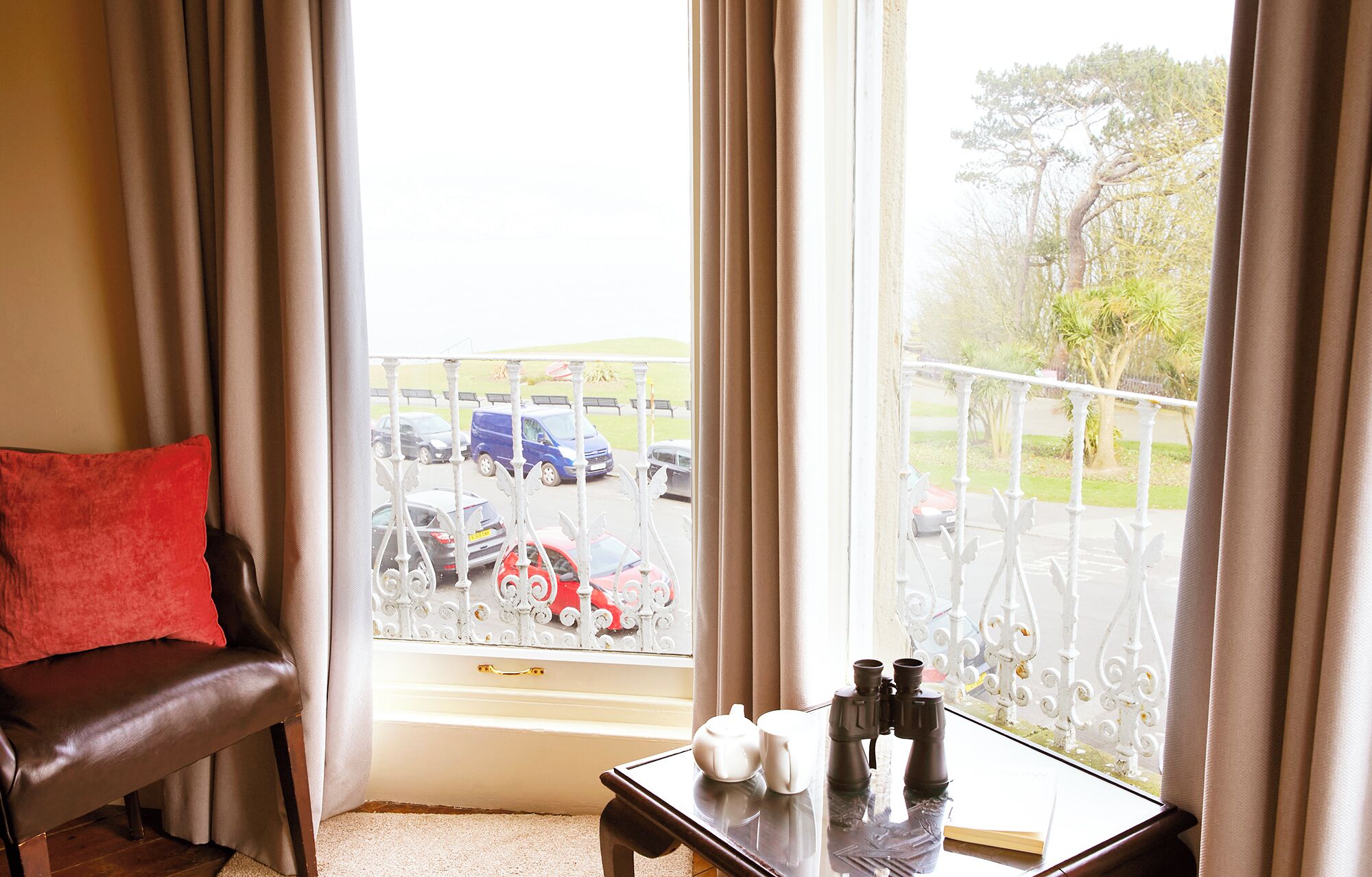 Luxury Apartment, 2 Bedrooms, Sea View | Living area
