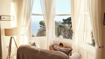 Luxury-Apartment, 2Â Schlafzimmer, Meerblick | Allergikerbettwaren, Zimmersafe, individuell dekoriert