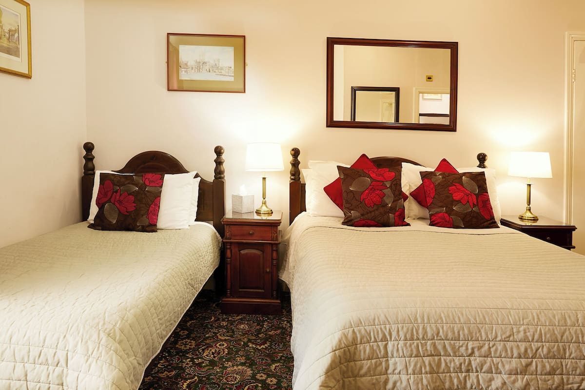 2 bedrooms, hypo-allergenic bedding, in-room safe