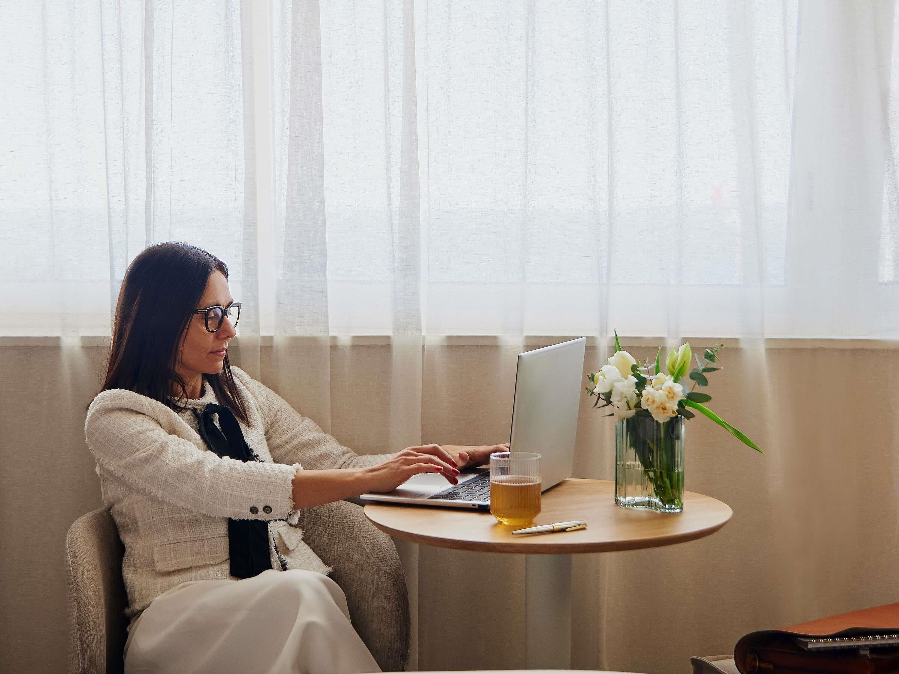 Premium bedding, in-room safe, desk, laptop workspace