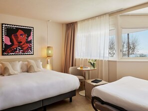Premium bedding, in-room safe, desk, laptop workspace - Mercure Saint Raphael Centre Plage (Saint-Raphael)