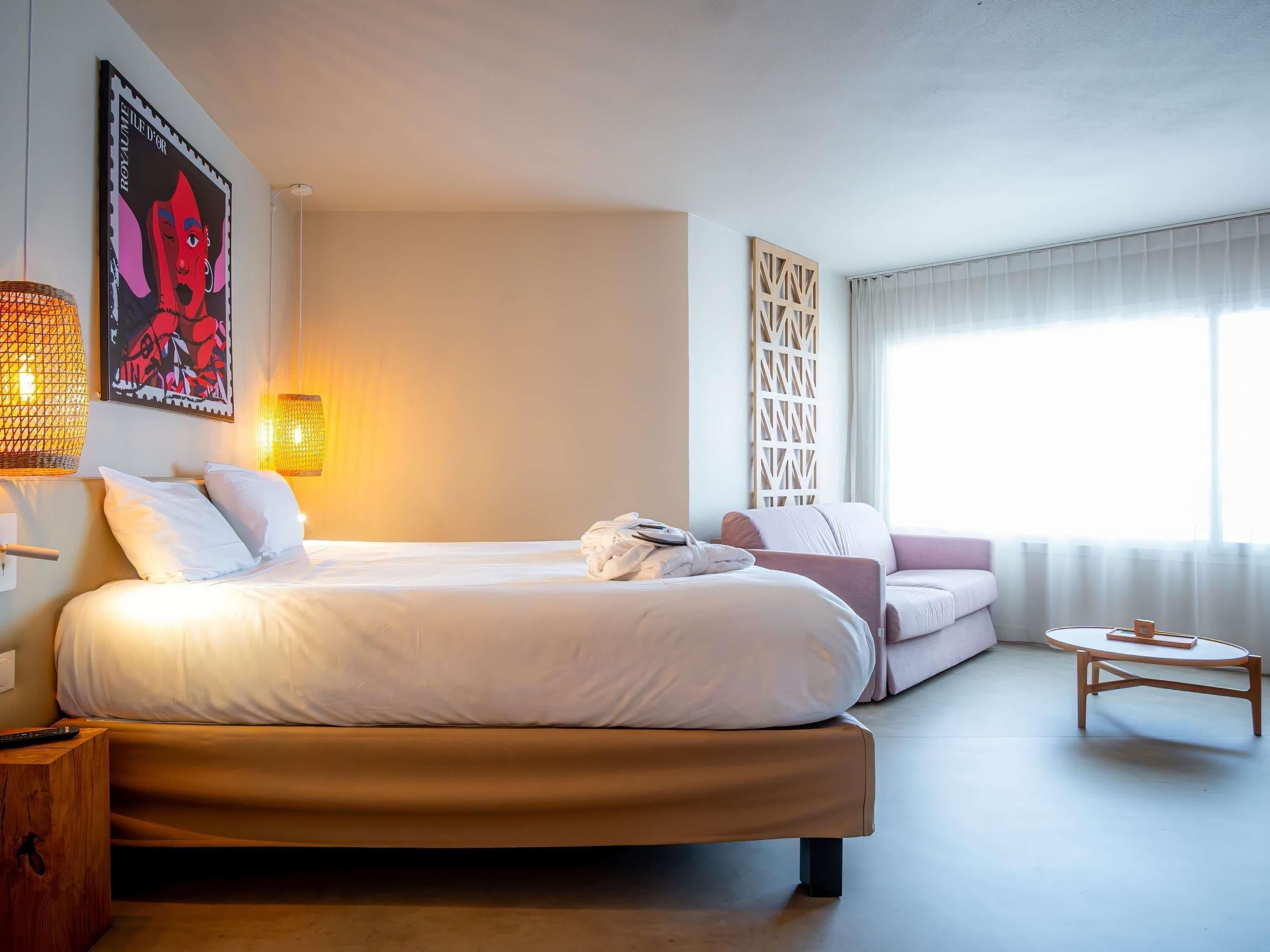 Junior-Suite, 1 Doppelbett, Meerblick | Hochwertige Bettwaren, Zimmersafe, Schreibtisch