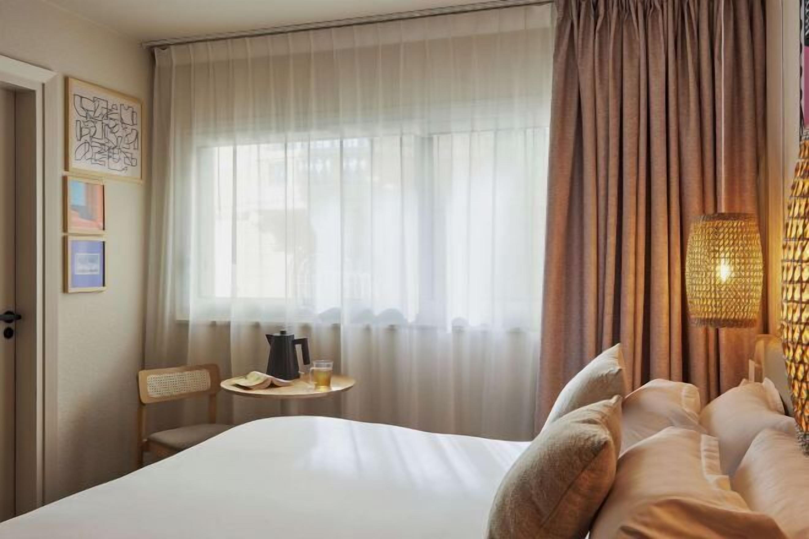 Literie de qualité supérieure, coffres-forts dans les chambres, bureau