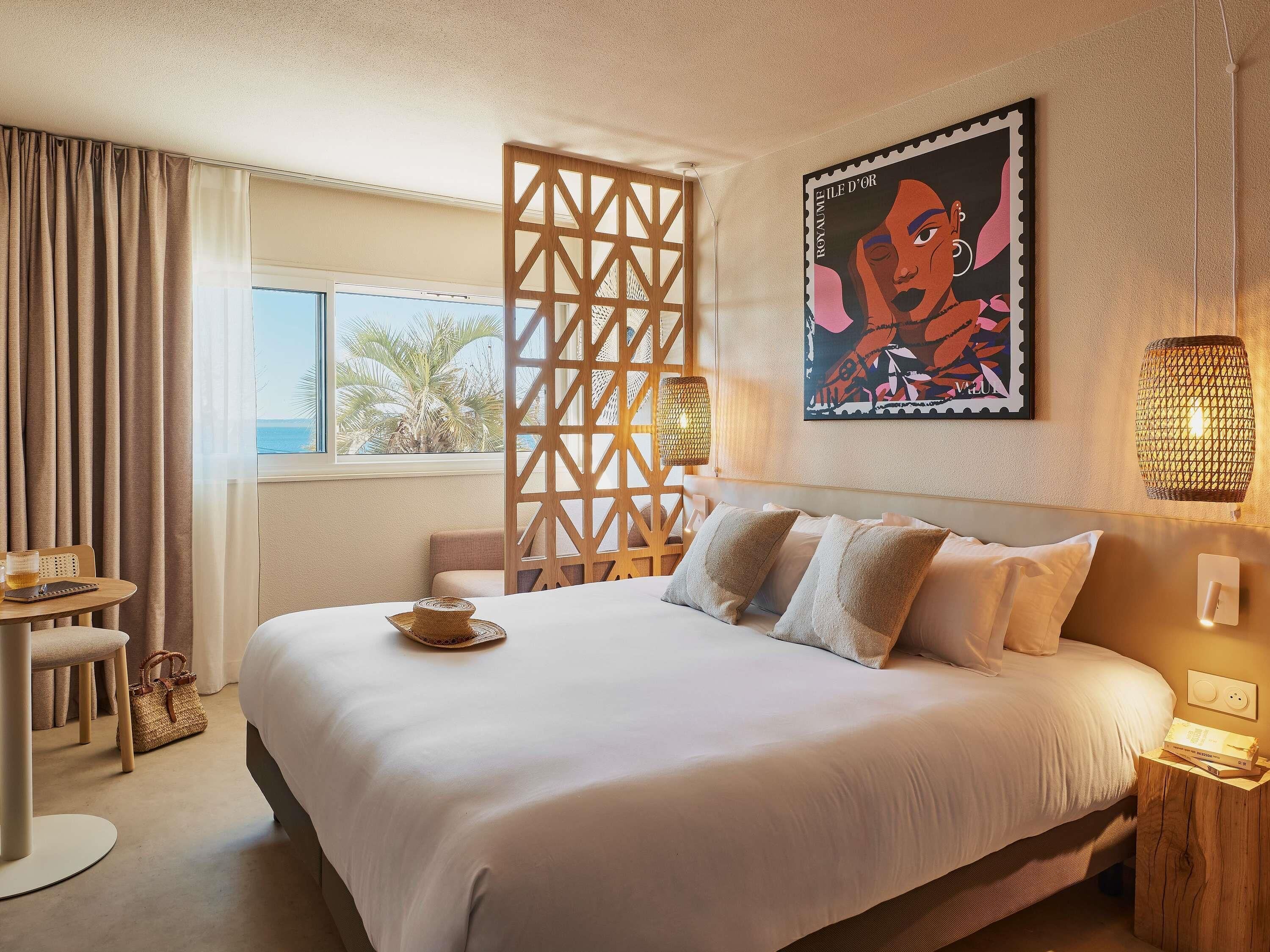 Literie de qualité supérieure, coffres-forts dans les chambres, bureau