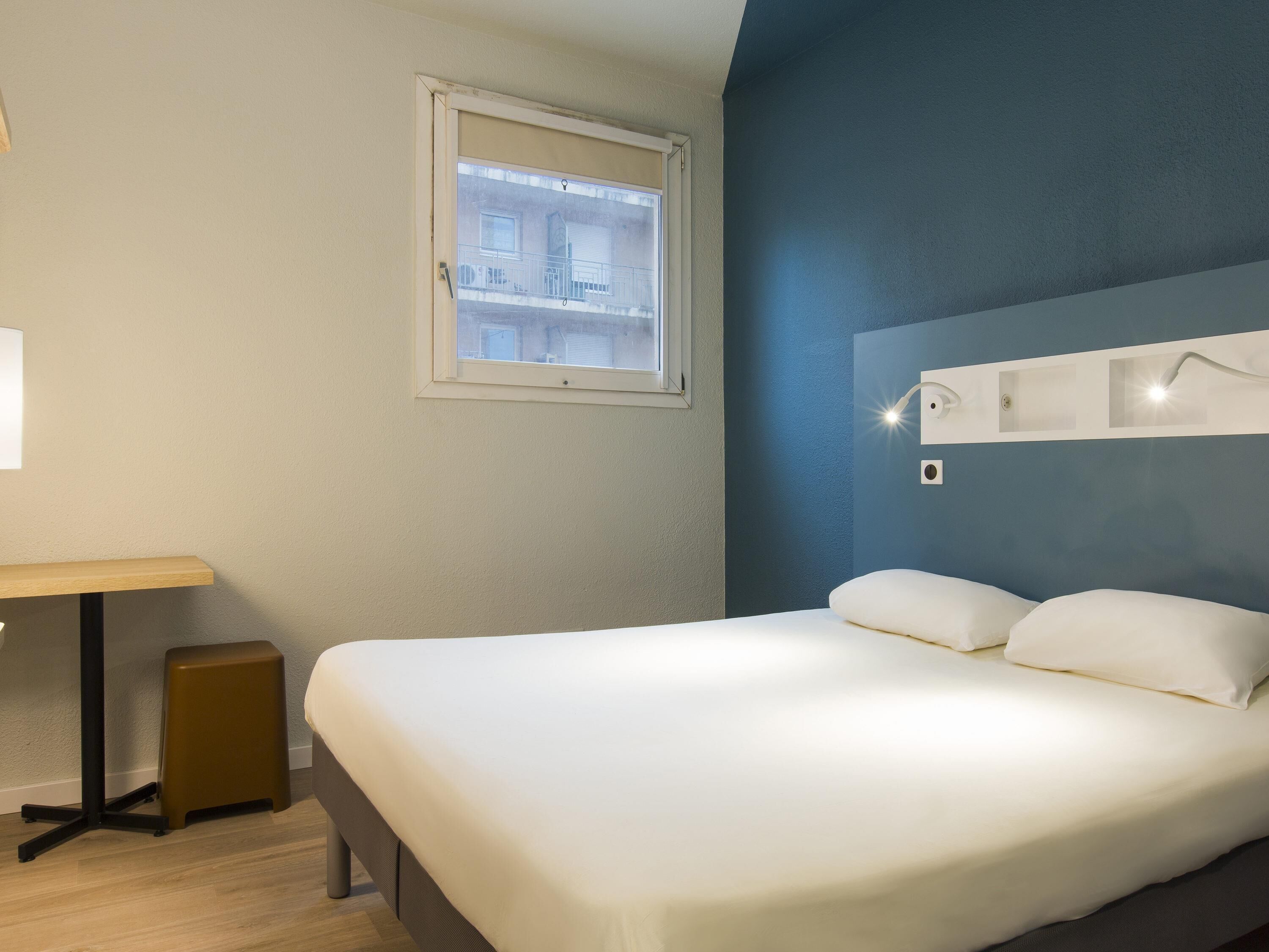 Habitación estándar, 1 cama matrimonial | Escritorio, cortinas blackout, insonorización y cunas gratuitas 