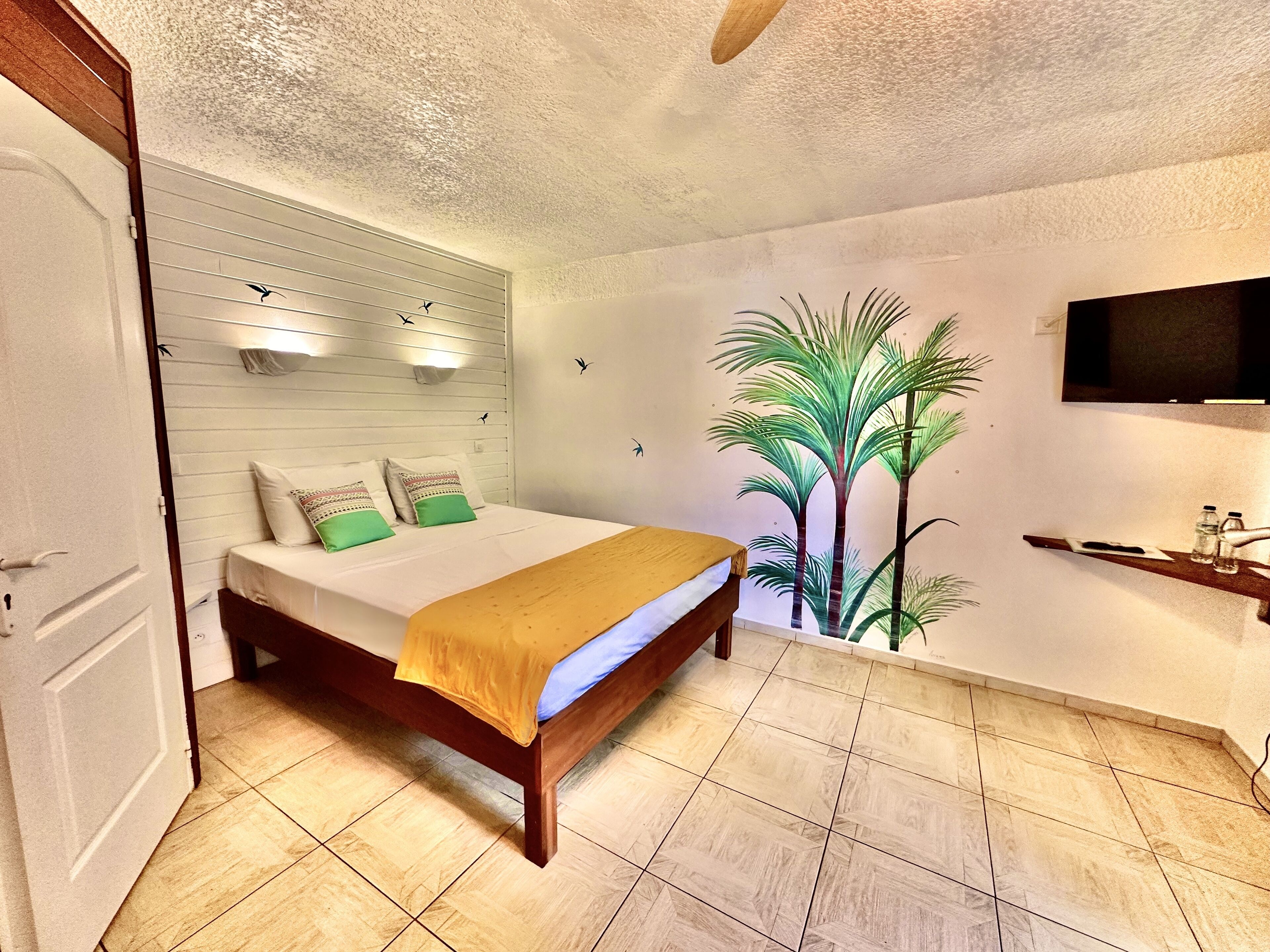 standard studio | in-room safe, desk, soundproofing, free cots/infant beds