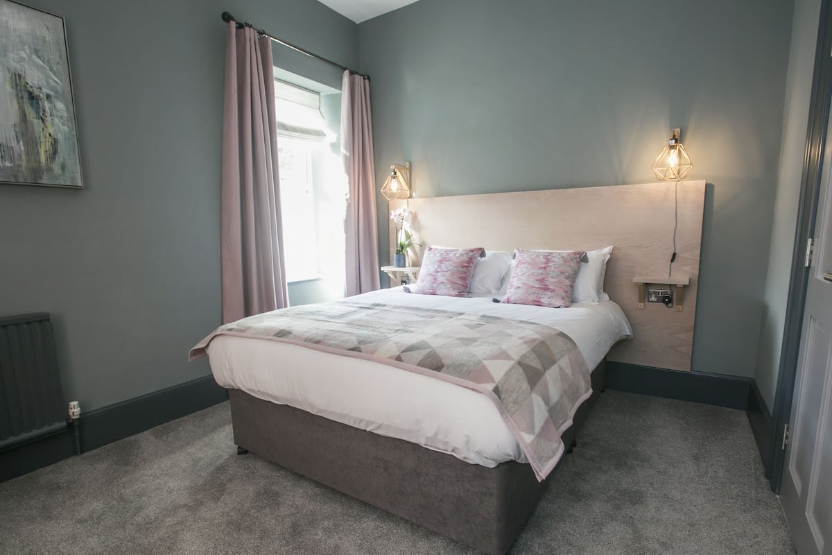 Chambre Double | Coffres-forts dans les chambres, draps fournis