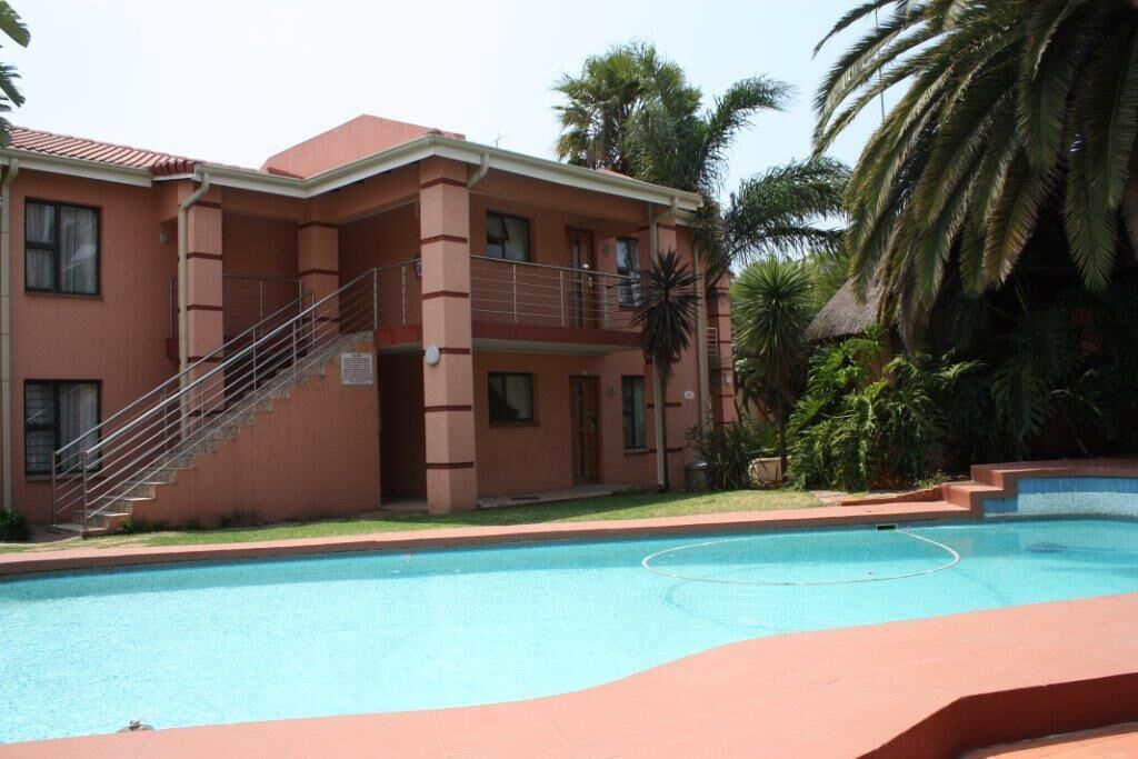 屋外プール、サンラウンジャー