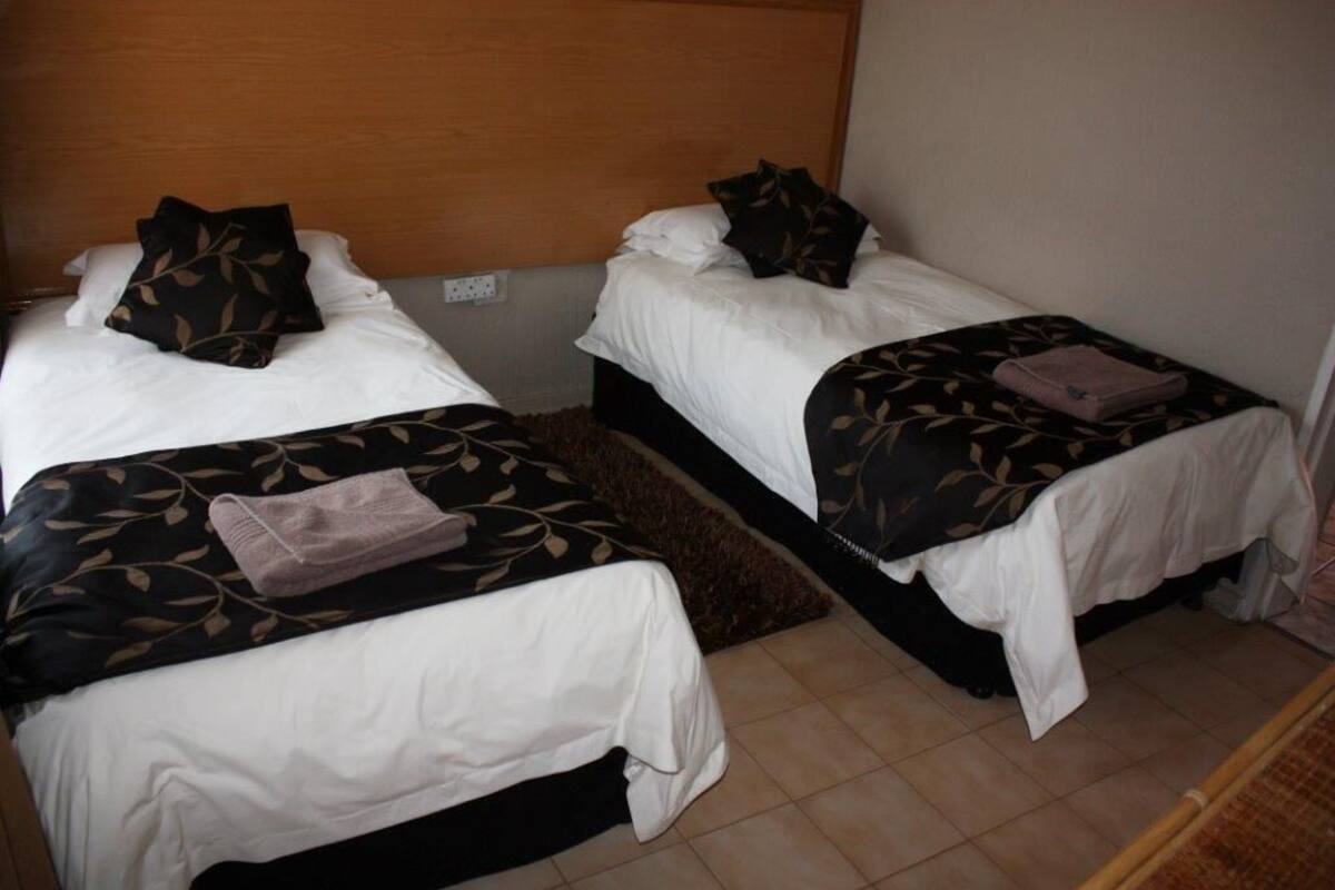 Standard Twin Room | In-room safe, desk, free WiFi, bed sheets